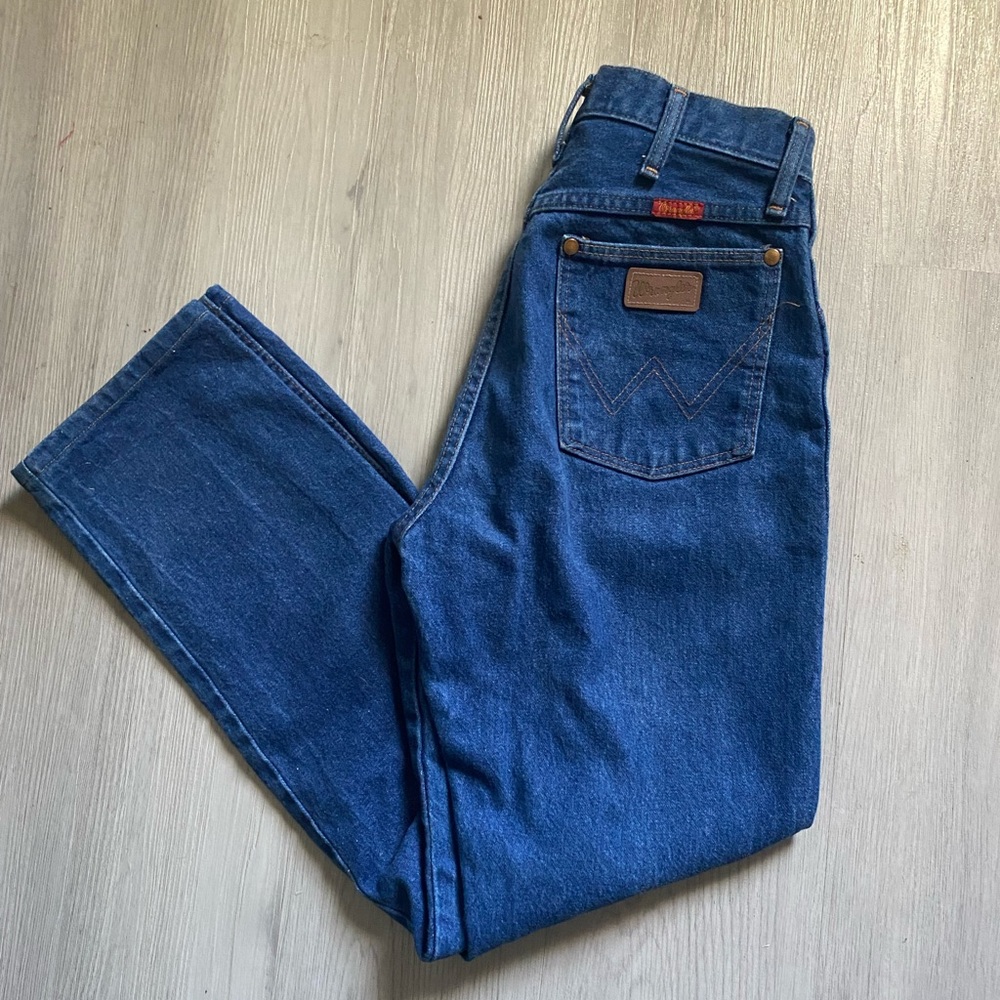 WOMEN WRANGLERS